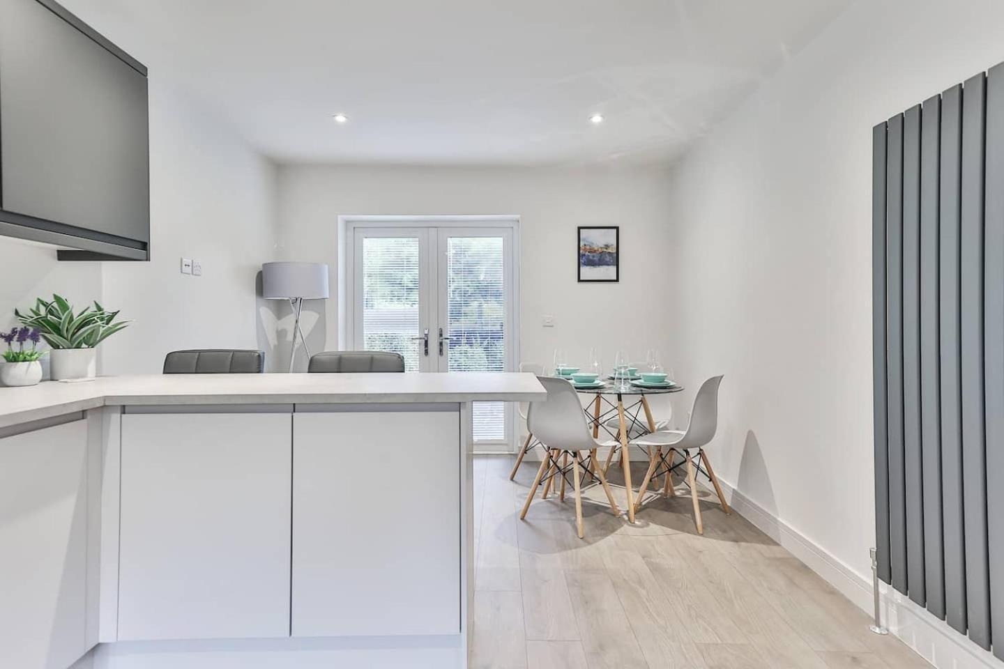 3 Bed Refurbished, Modern House, Wifi, Patio Area Villa Sheffield Exterior photo